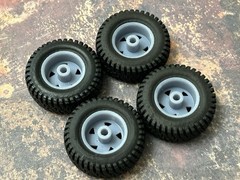 1/24 Scale: 18-Inch “Off-Road 90s Chevy Truck ” Wheels W/ Mud Tires;Jeep,Resin