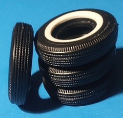 59 CADILLAC ELDORADO CONV WIDE WHITE WALL TIRES – MONO 2957 MODEL KIT PARTS LOT