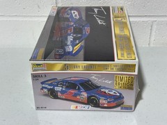 Revell 5 Terry Labonte Kelloggs Flakes Tony Tiger 1/24 NASCAR Model Kit NOS NEW